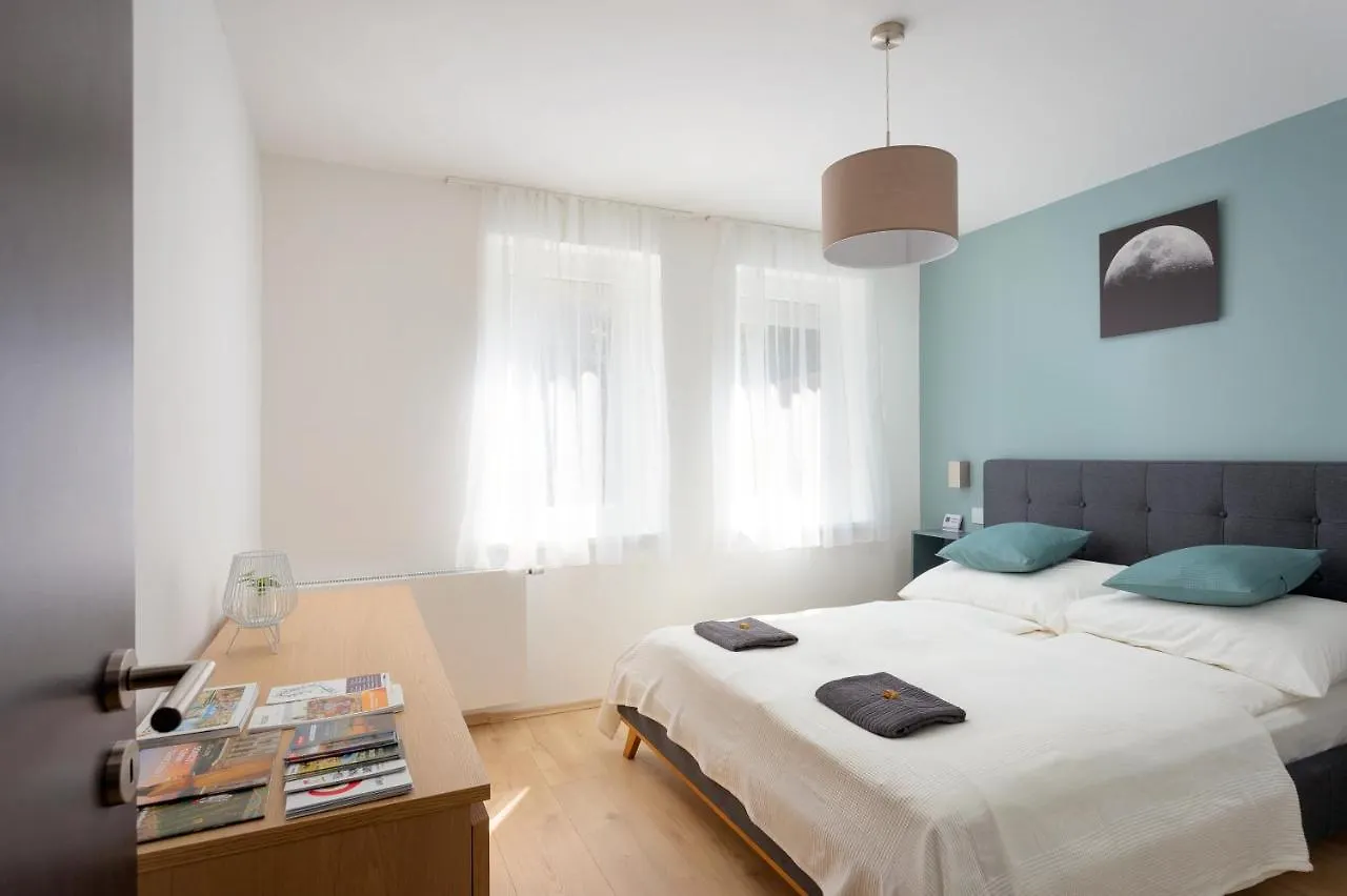 Nadi'S Apartman Eger Apartment